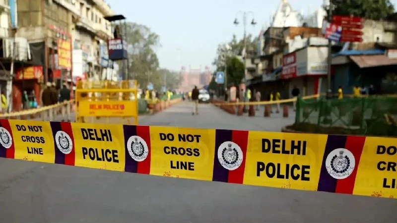 दिल्ली के सुभाष मोहल्ला में फायरिंग, टारगेट कोई और था लेकिन घायल हुआ मासूम