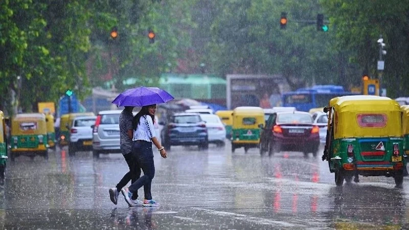 दिल्ली-NCR में बारिश और ठंडक के बाद भी हवा खराब, कई इलाकों में AQI 200 के पार