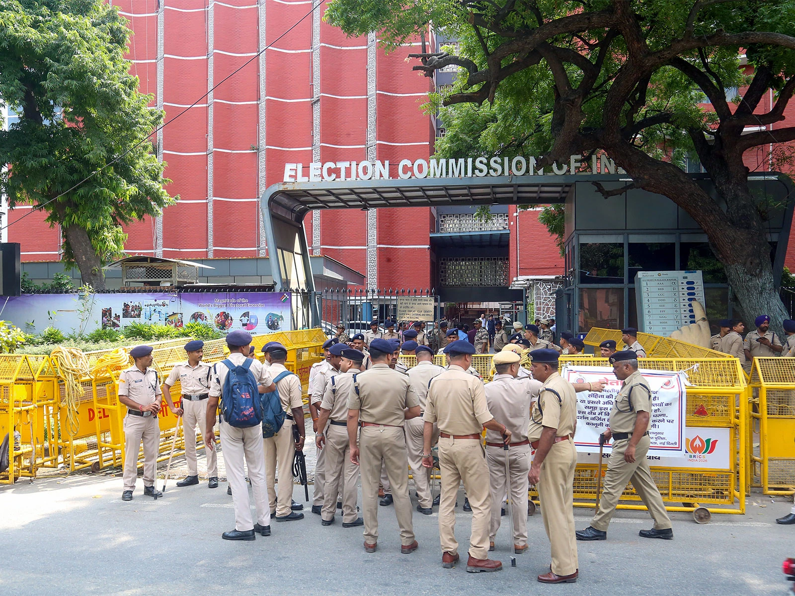 जंतर मंतर प्रदर्शन: दिल्ली पुलिस ने 57 मेट्रो स्टेशनों के गेट बंद करने का दिया प्रस्ताव