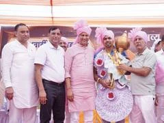पवन सहरावत का भव्य स्वागत: मंत्री रविंदर इंद्रज सिंह ने एशियाई खेलों के गोल्ड मेडलिस्ट को किया सम्मानित