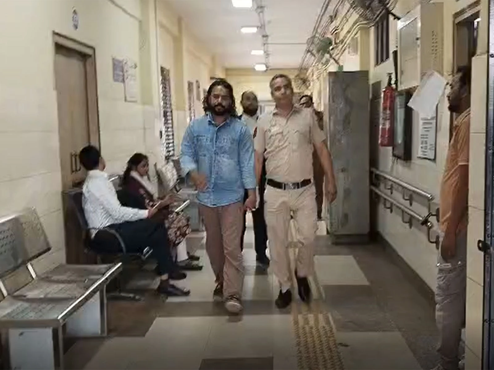 नस्लीय टिप्पणी मामला: आमिर शौकीन 5 दिन की पुलिस कस्टडी में, अहमदाबाद ले जाएगी दिल्ली पुलिस