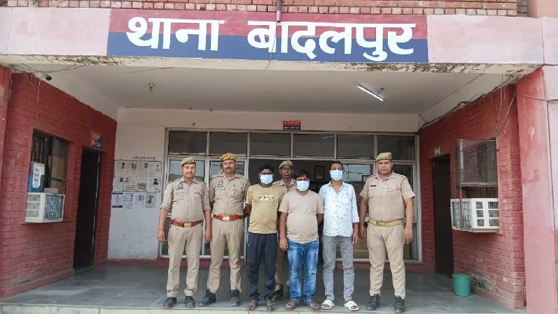 ग्रेटर नोएडा: 1 करोड़ का गांजा जब्त, ट्रक में गुप्त केबिन बनाकर तस्करी कर रहे थे आरोपी