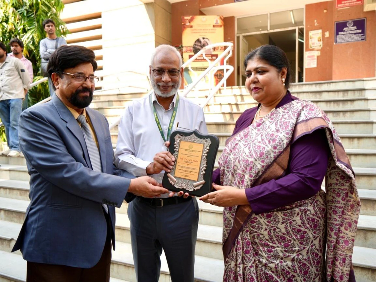 जामिया हमदर्द में सिनेमैटोग्राफर असीम मिश्रा ने सिखाए फिल्म निर्माण के गुर, छात्रों से साझा किए अनुभव