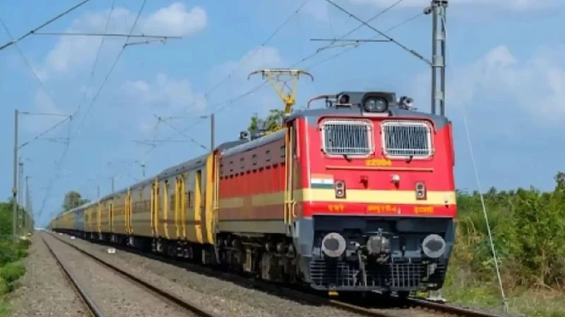त्योहारों का तोहफा: दिल्ली से पटना और गया के लिए चलेंगी स्पेशल ट्रेनें, टिकट पर मिलेगी छूट