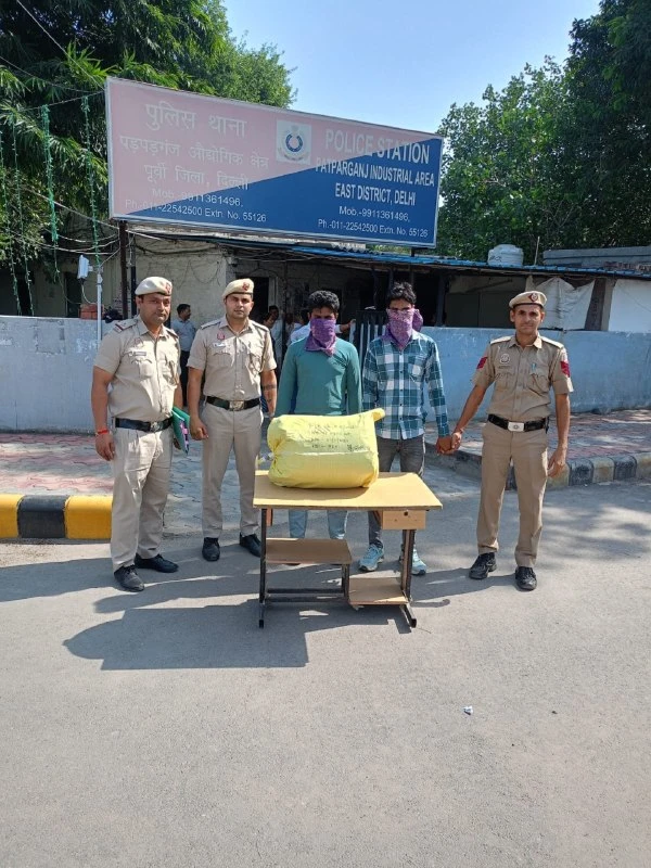 आनंद विहार ISBT पर दिल्ली पुलिस की बड़ी कार्रवाई, 7.4 किलो पोस्त के साथ दो गिरफ्तार