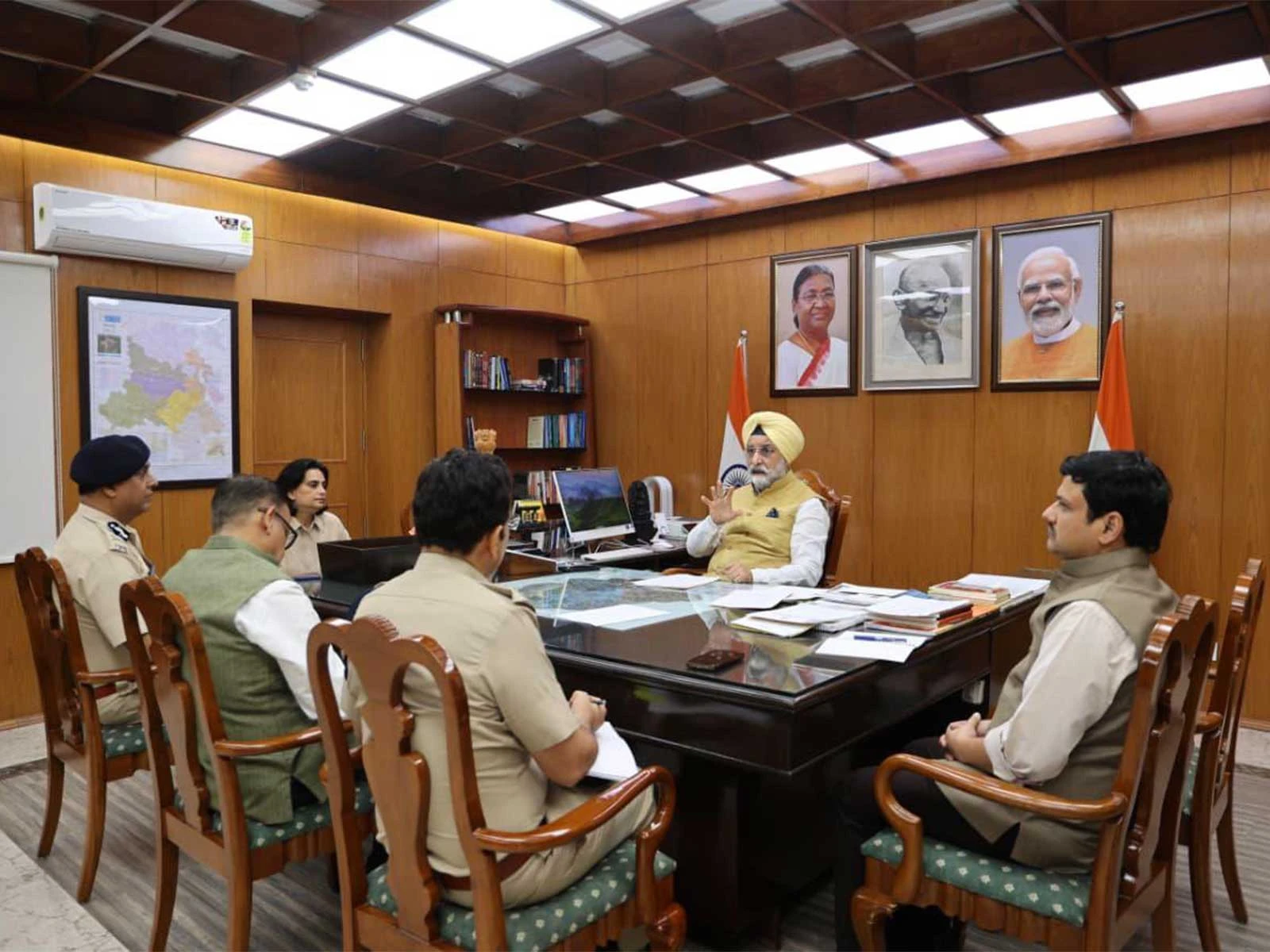 महिला पत्रकारों के उत्पीड़न का आरोप: दिल्ली पुलिस अधिकारी विवेक भगत का एडिशनल डीसीपी चार्ज रुका