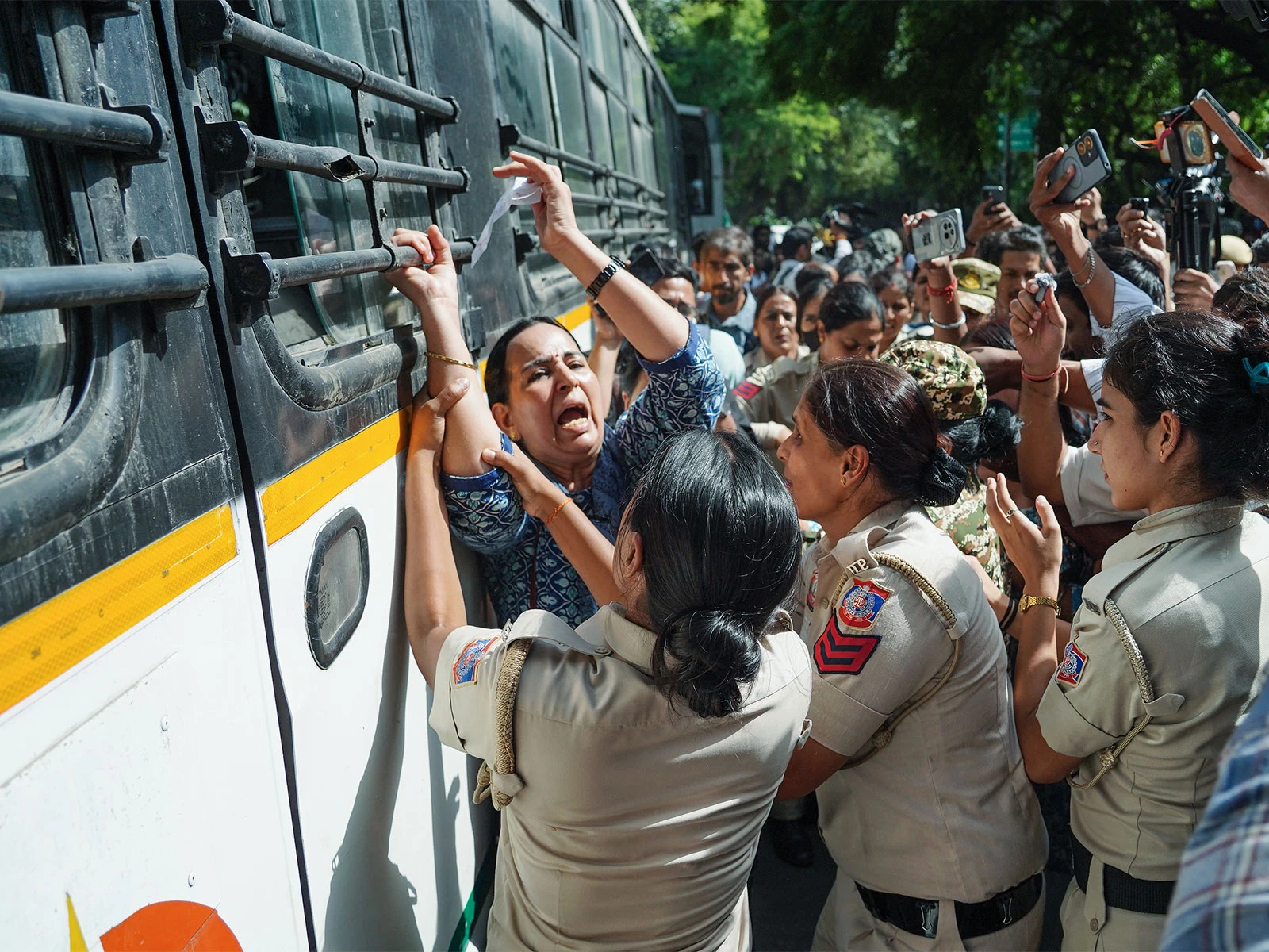जंतर मंतर प्रदर्शन: महिला पत्रकारों ने पुलिस पर लगाया यौन उत्पीड़न का आरोप, क्राइम ब्रांच करेगी जांच