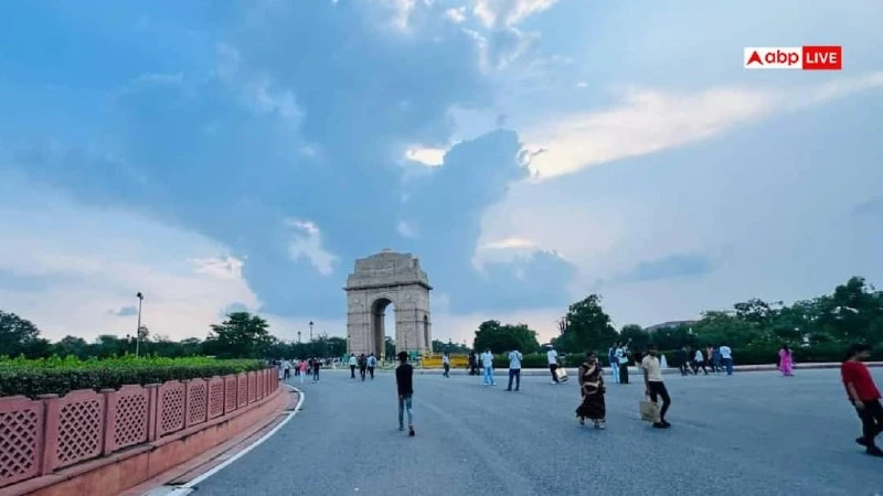 दिल्ली की हवा में सुधार, तापमान गिरा; आसमान में छाएंगे बादल