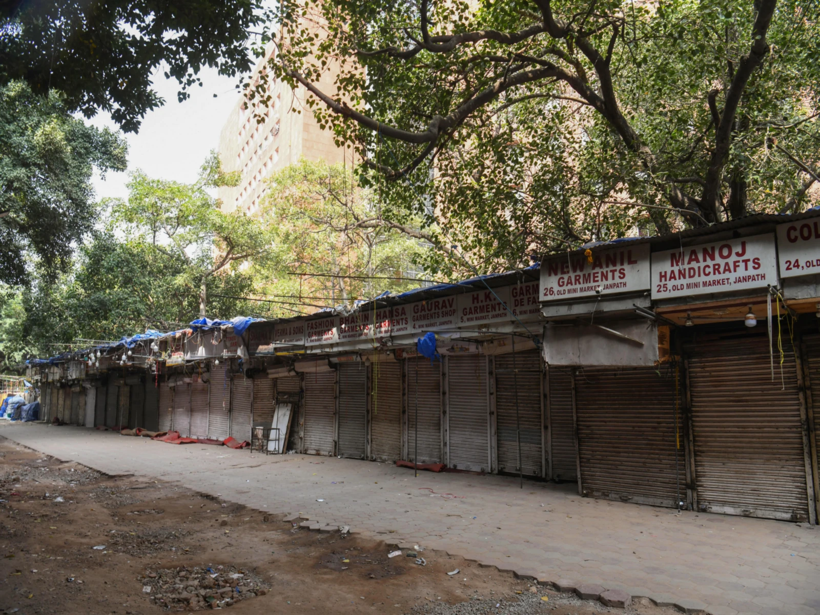 त्योहारों पर प्रदर्शनों से कारोबार ठप, भारी नुकसान के बाद दिल्ली के व्यापारियों ने खटखटाया कोर्ट का दरवाजा