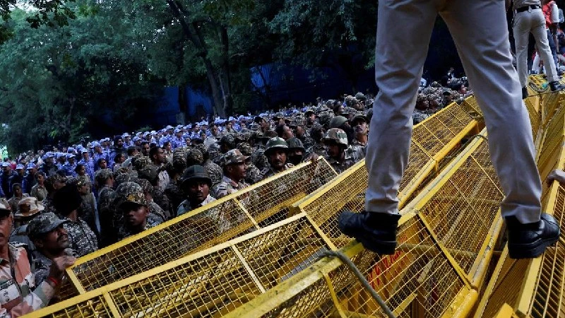 दिल्ली में विरोध प्रदर्शनों पर लगाम लगाने की तैयारी, हाईकोर्ट ने केंद्र से मांगा जवाब