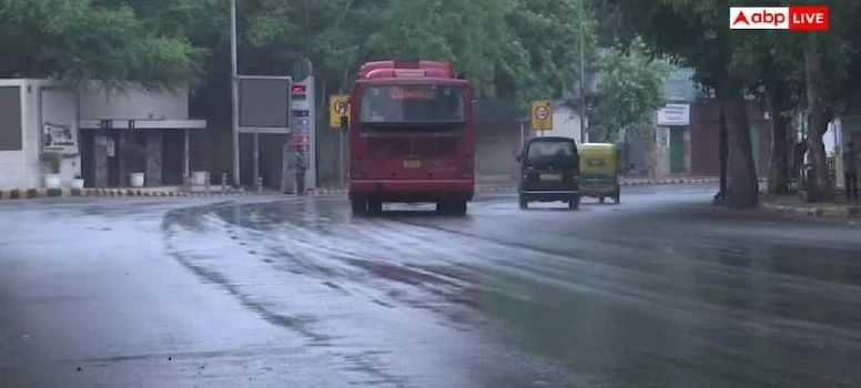 Delhi NCR में आज हल्की बारिश के आसार, IMD की भविष्यवाणी से मिलेगी उमस भरी गर्मी से राहत