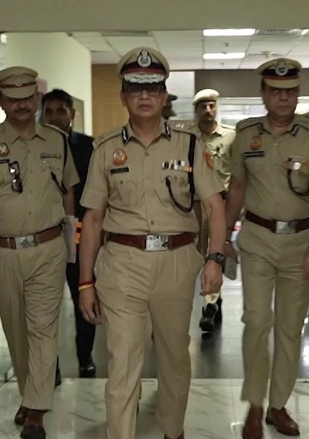Delhi Police ने 202 रिटायर होने वाले कर्मियों को किया सम्मानित, भव्य समारोह में दिए Honorary Ranks