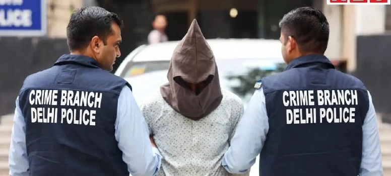 Delhi Crime Branch ने Traffic Police Blackmail Syndicate के 'Stinger' Shoukat Malik को किया गिरफ्तार