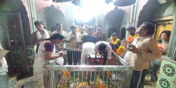 सावन का पहला सोमवार: मुरादाबाद के शिवालयों में उमड़ी भारी भीड़, बम भोले के जयकारों से गूंजे मंदिर