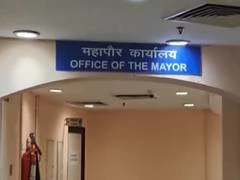 दिल्ली मेयर ऑफिस को मिला 8वां बम से उड़ाने की धमकी भरा ईमेल, लाल किला भी निशाने पर
