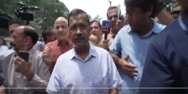 AAP का E20 Fuel Policy के खिलाफ प्रदर्शन, अरविंद केजरीवाल के नेतृत्व में निकला मार्च