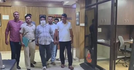 Delhi Police का बड़ा एक्शन: कृष्णा Nagar और Mansarover Park से 2 शातिर चोर गिरफ्तार, चोरी का माल बरामद!