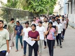Hindu College: Staff Association ने Principal Anju Srivastava के खिलाफ पास किया No-Confidence Motion