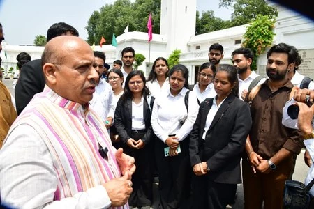 Delhi Assembly Speaker Vijender Gupta ने Law Students के साथ की खास मीटिंग