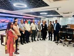 Railway Board Chairman ने New Delhi में IRCTC Central War Room की समीक्षा की