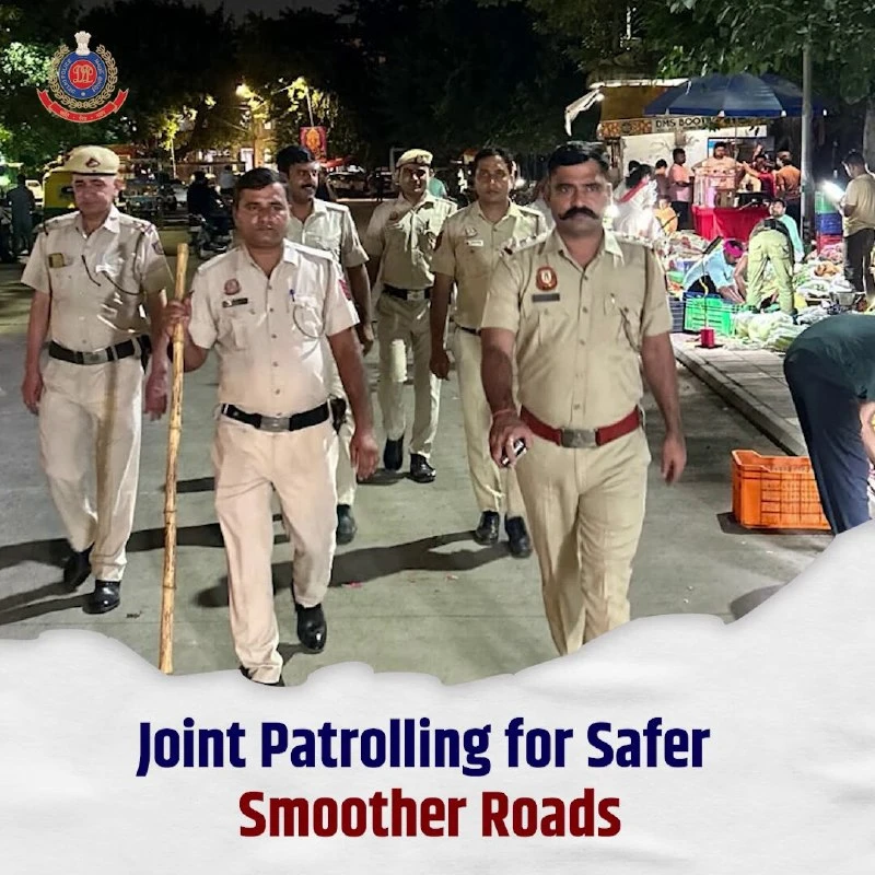 दिल्ली में सड़क सुरक्षा और यातायात व्यवस्था मजबूत करने के लिए पुलिस ने की संयुक्त गश्त