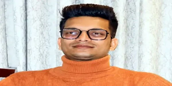 फरीदाबाद में घर से दवाई लेने निकले युवक का शव पेड़ से लटका मिला, परिवार में मचा कोहराम