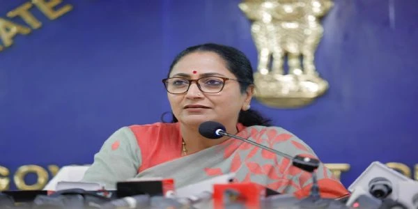 दिल्ली सीएम रेखा गुप्ता का बड़ा आदेश, स्कूलों और बसों में बच्चों के साथ उत्पीड़न पर होगी सख्त कार्रवाई