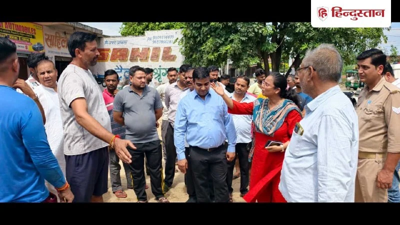 दिल्ली-पौरू हाईवे पर जलभराव और ट्रैफिक जाम से राहत के लिए नाले का निर्माण शुरू