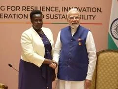 प्रधानमंत्री नरेंद्र मोदी ने नई दिल्ली में ब्रिक्स शिखर सम्मेलन के दौरान युगांडा की उपराष्ट्रपति जेसिका अलाुपो के साथ द्विपक्षीय बैठक की