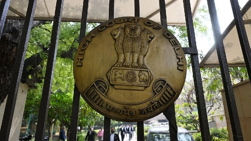 दिल्ली हाई कोर्ट ने सत्य निकेतन छात्रावास के पास इमारत गिराए जाने के खिलाफ याचिका पर तत्काल सुनवाई से किया इनकार