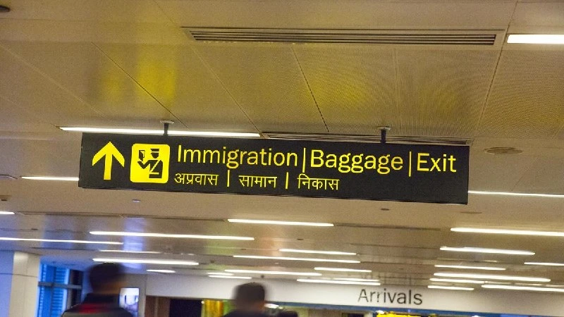 दिल्ली एयरपोर्ट पर सुरक्षा चूक: एयर इंडिया को कारण बताओ नोटिस जारी