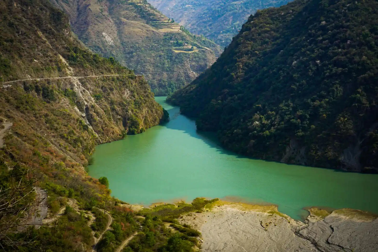 टोंस नदी पर किशाऊ बांध परियोजना के लिए छह राज्यों और केंद्र ने किया ऐतिहासिक समझौता