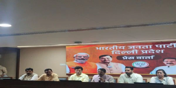 दिल्ली में सफाई कर्मचारी की आत्महत्या का मामला, बीजेपी ने आप पार्षद पर लगाए गंभीर आरोप