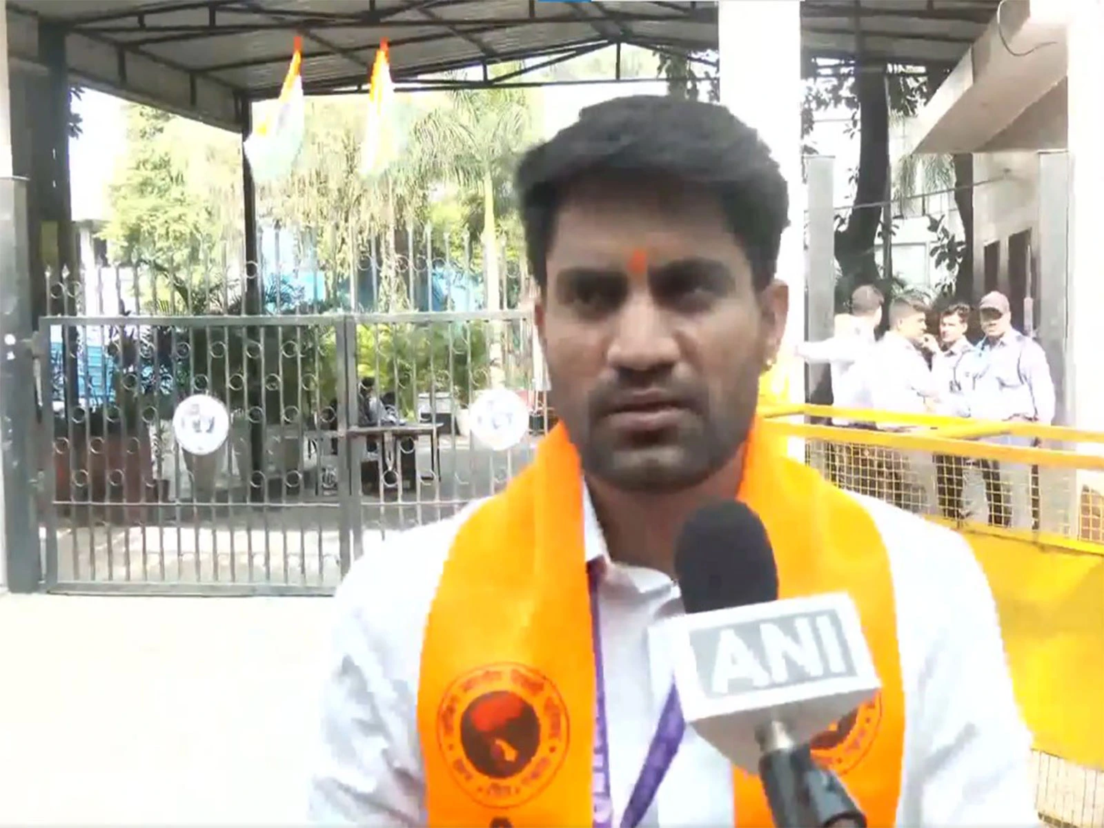 डीयू छात्र संघ चुनाव 2026: एबीवीपी उम्मीदवार लक्ष्य राज ने छात्रों से की भाईचारा बनाए रखने की अपील