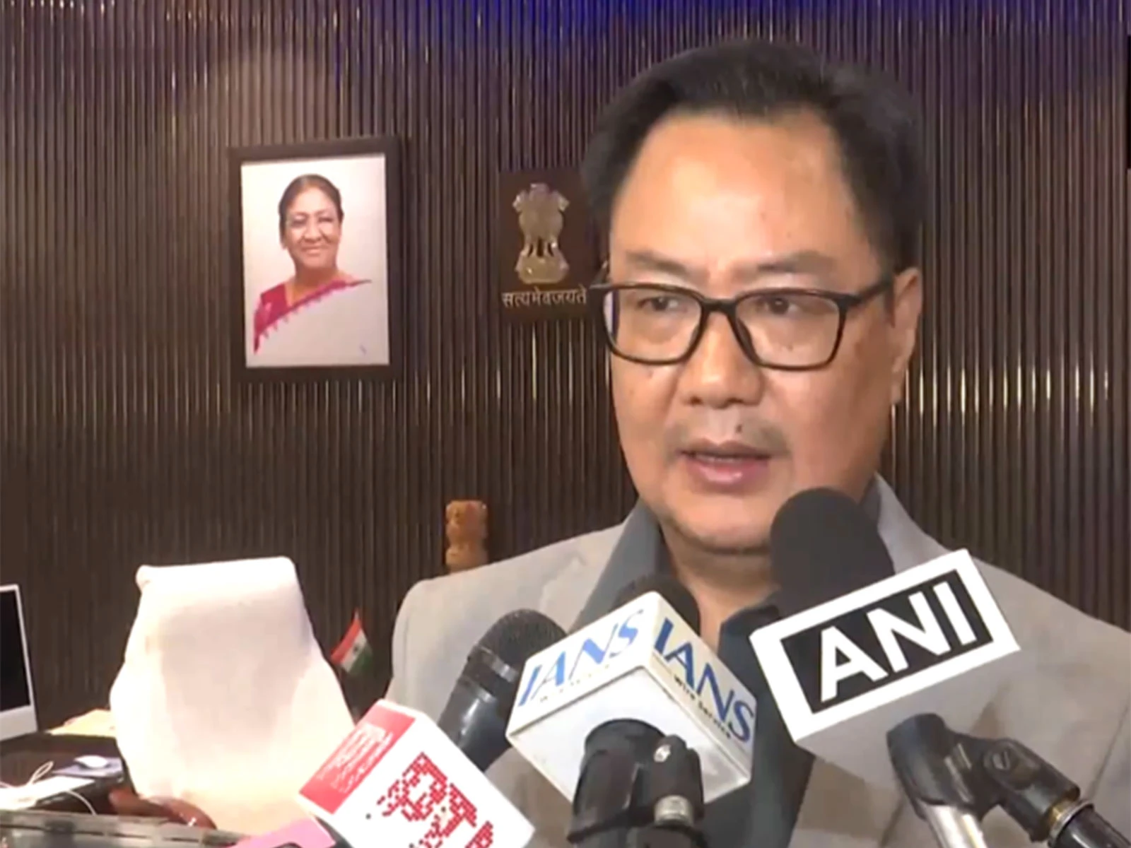 किरेन रिजिजू ने डीयूएसयू चुनाव में एबीवीपी की जीत पर दी बधाई