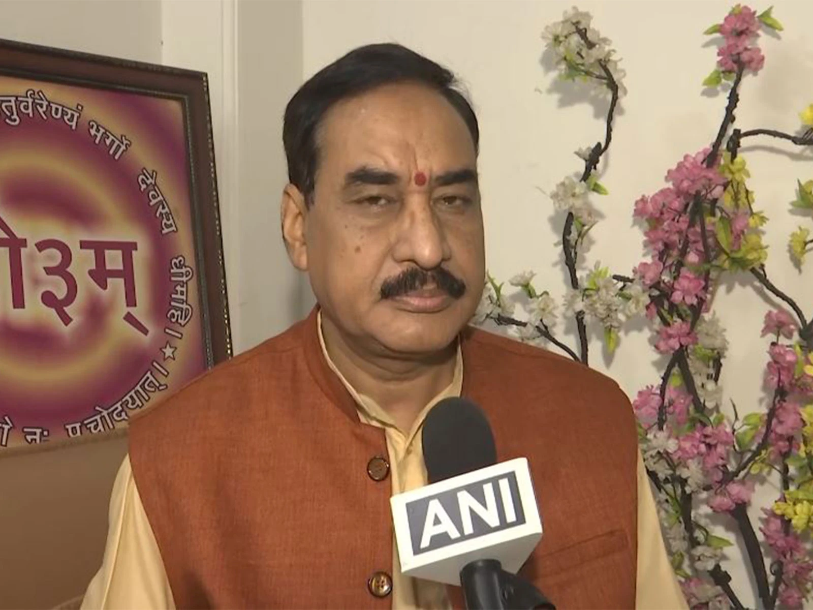 भारत ने आपको पद, सम्मान और पैसा दिया, अब इसका अपमान बंद करें: हामिद अंसारी पर भड़के वीएचपी नेता विनोद बंसल