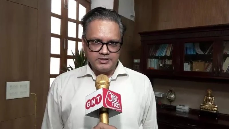 दिल्ली के मुख्य निर्वाचन अधिकारी ने स्पष्ट किया कि मतदाता नोटिस केवल रिकॉर्ड सत्यापन के लिए हैं