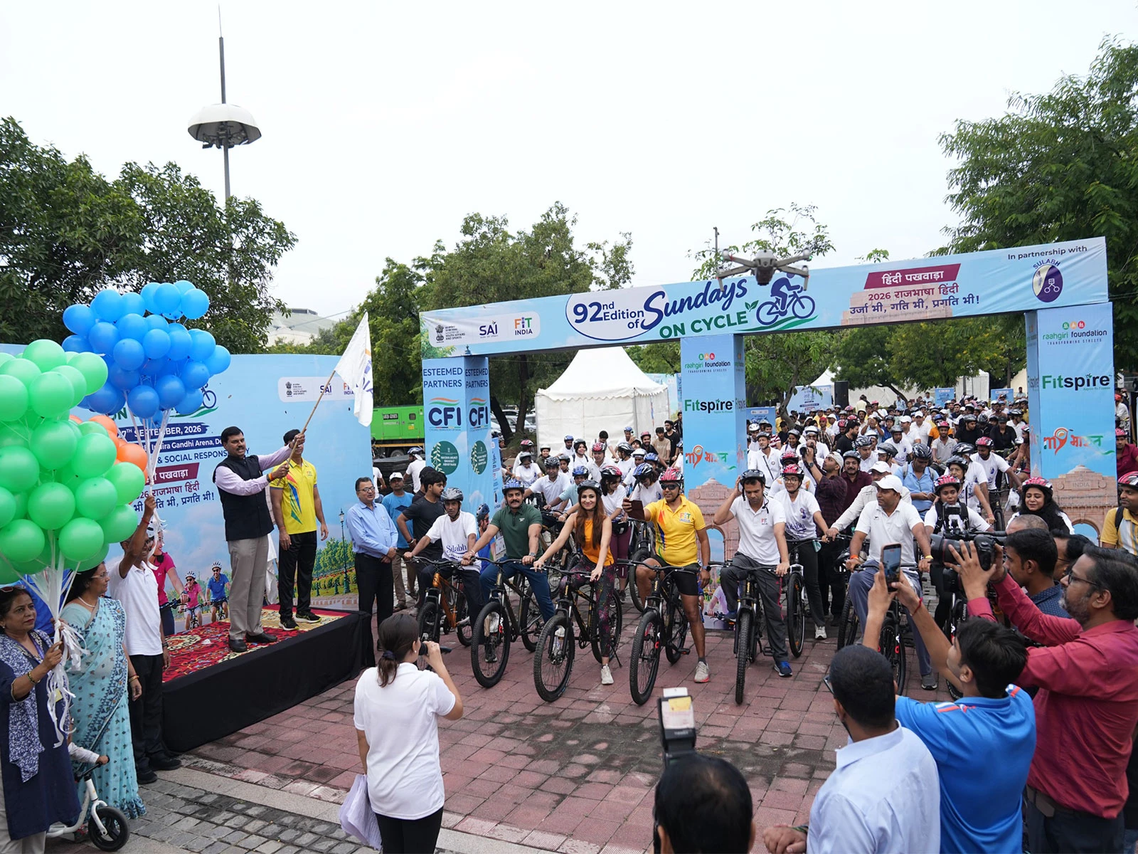 नई दिल्ली में हिंदी पखवाड़े के तहत हुआ 92वां फिट इंडिया संडे ऑन साइकिल का आयोजन
