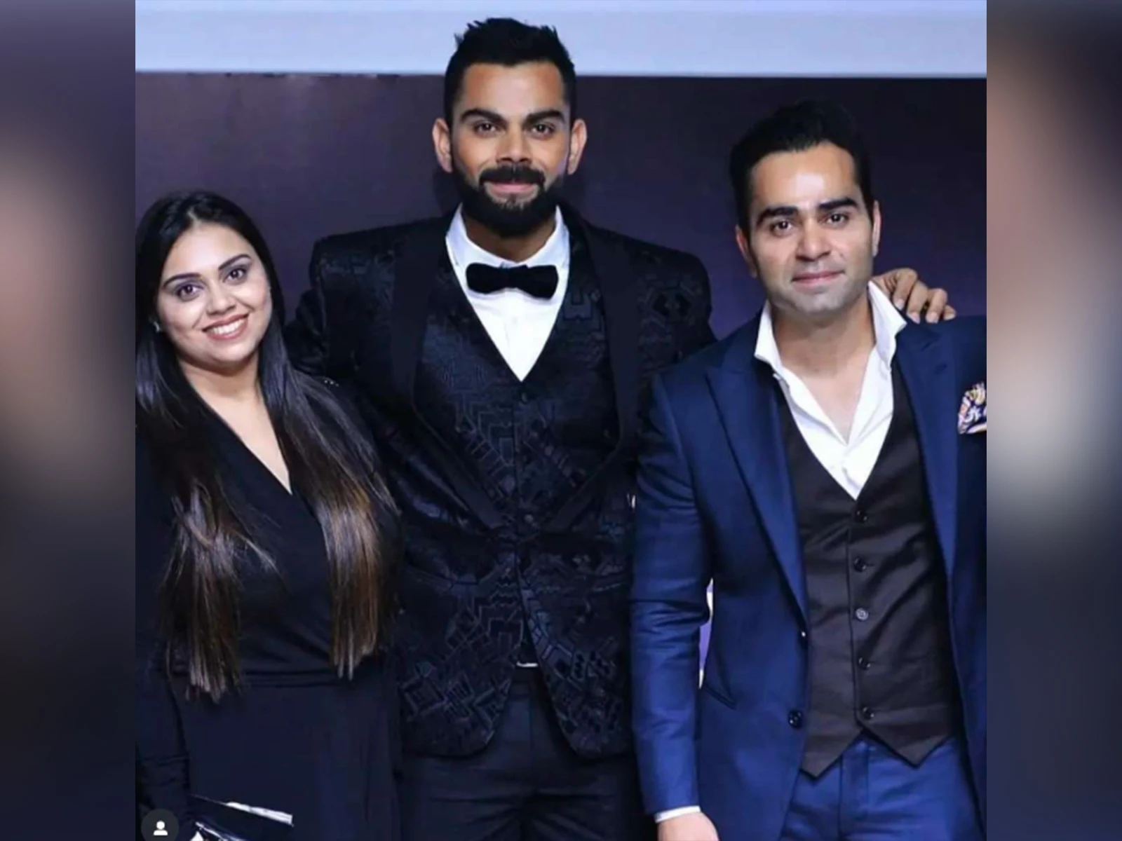 विराट कोहली ने वेस्टइंडीज के खिलाफ जड़ा 55वां वनडे शतक, भाई विकास और बहन भावना ने दी बधाई