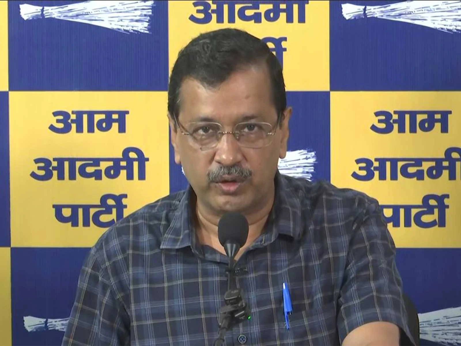 लड़कियों पर ही क्यों पाबंदियां: अरविंद केजरीवाल ने दिल्ली में महिला सुरक्षा को लेकर उठाए कड़े सवाल