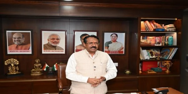 दिल्ली में 962 सफाई कर्मचारियों की पक्की नौकरी, भाजपा नेता हर्ष मल्होत्रा ने किया स्वागत